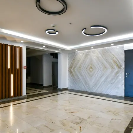 아파트 Paoni & By Solid Butoaie *