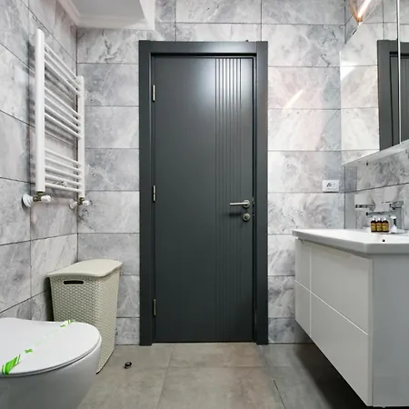 Paoni & By Solid Butoaie Appartement